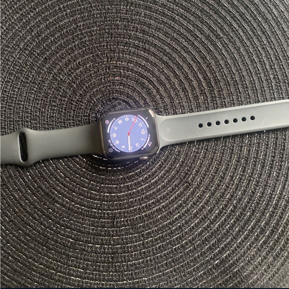 Apple Watch SE (GPS + Cellular) 44m